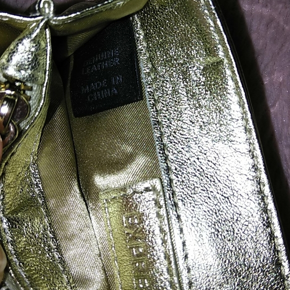 Express Metallic Gold đź’› Leather Wallet - Picture 6 of 9
